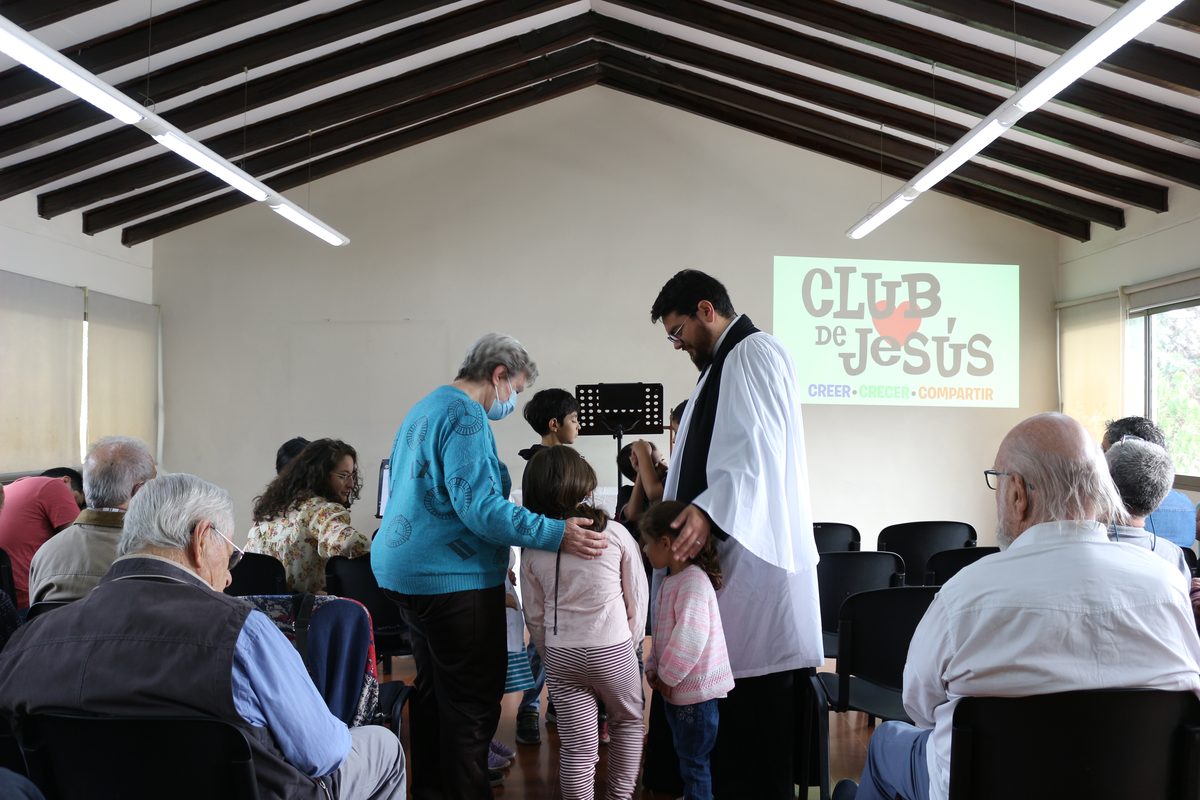 Club de Jesús durante el servicio